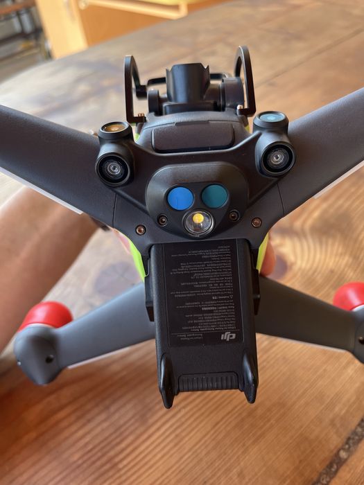 Drona dji FPV  ( 140km /h )