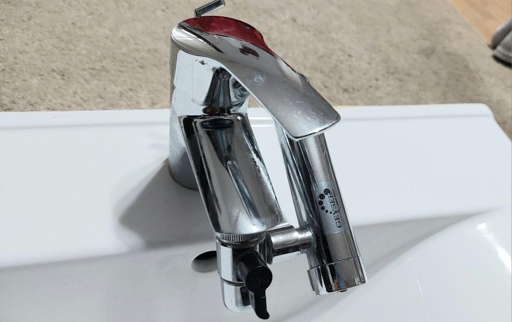 Chiuveta ceramica cu baterie inox și filtru apa Geiser
