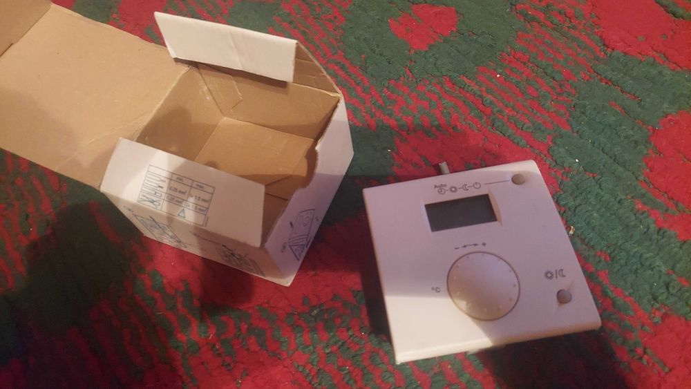 Датчик температурный комнатный QAA 50.110/101 SIEMENS Германия