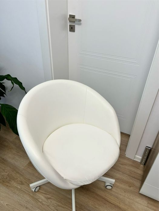 Scaun birou rotativ alb