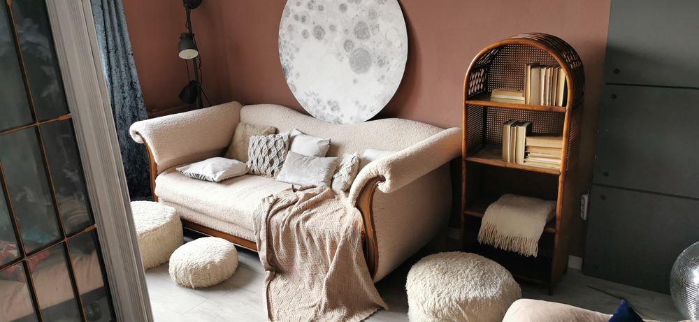 Диван мягкий не раскладной (ватсап или сообщения)