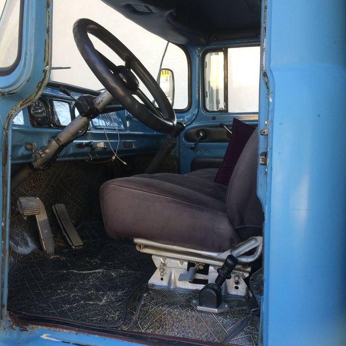 Zil sotiladi srochna tayyor moshina ishi yoq samasval.mator ural