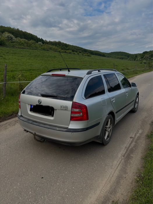 Vând Skoda Octavia II
