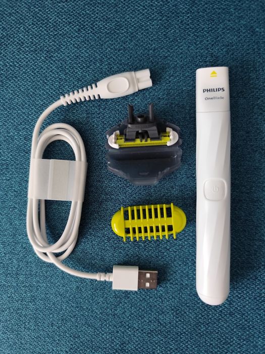 Aparat electric de ras și tuns Philips OneBlade Intimate qp1924/30, + 1 lamă SkinProtect, unisex