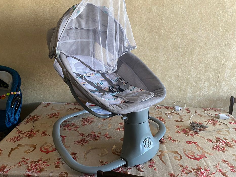 Продам шезлонг 30000т.