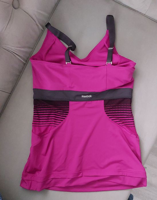 ‼️REDUCERE‼️ Maiou sport damă Reebok Marimea M si XL cu bustieră