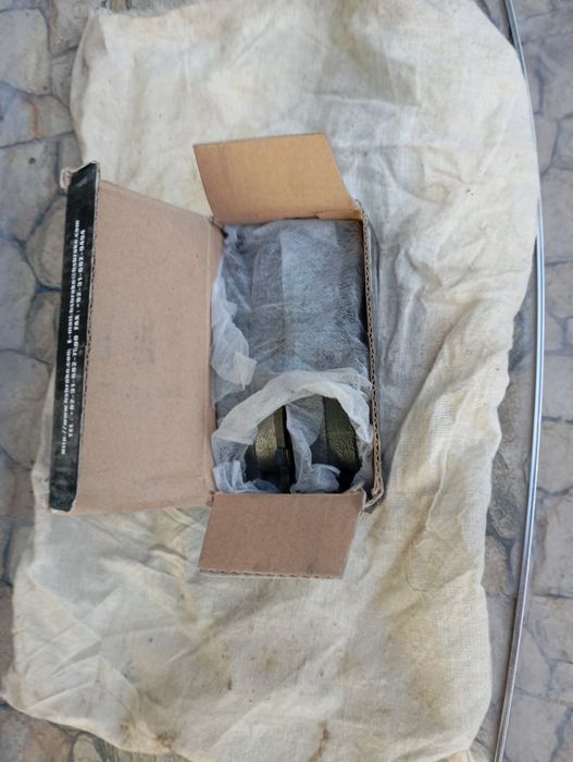 Тормозные колодки передние