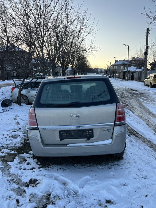 Автомобил за части Опел Зафира
