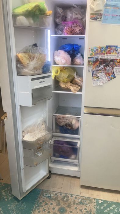 Продам холодильник двух дверный