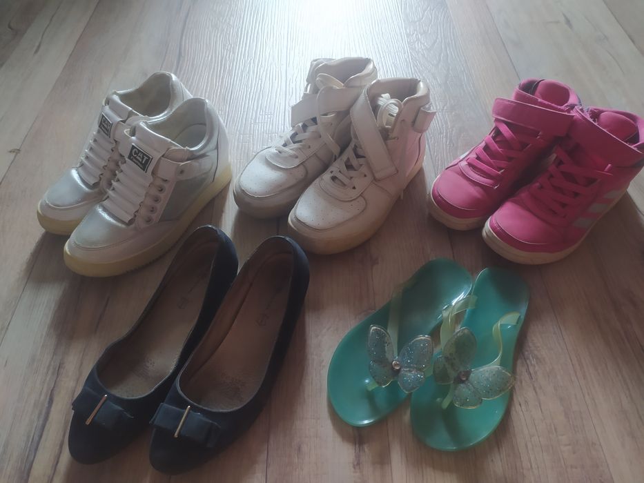 Продам обувь для девочки