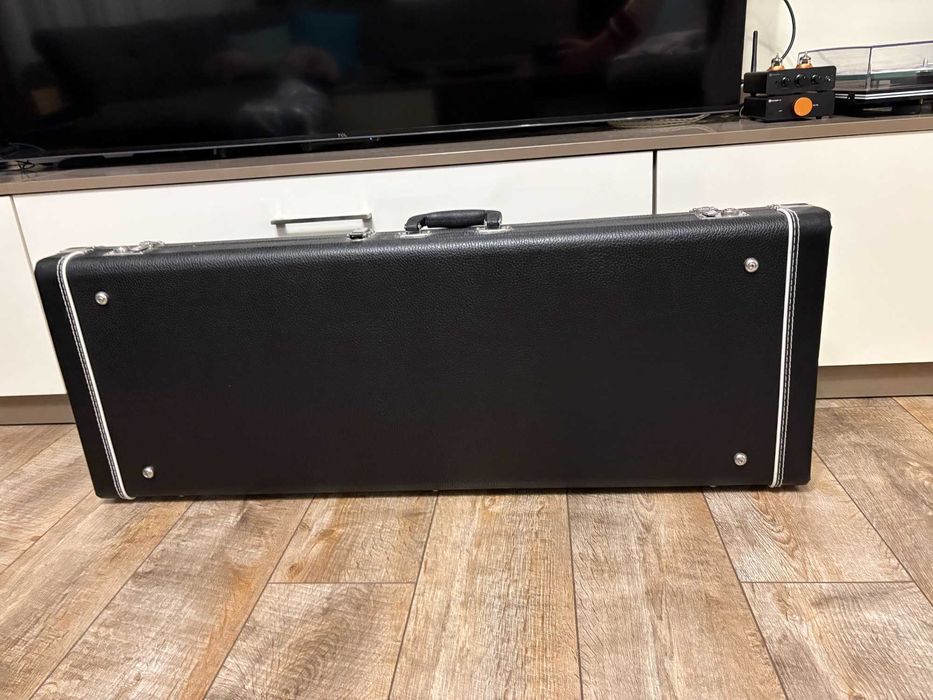 Електрическа китара Yamaha Pacifica 611 с калъф Fender Deluxe