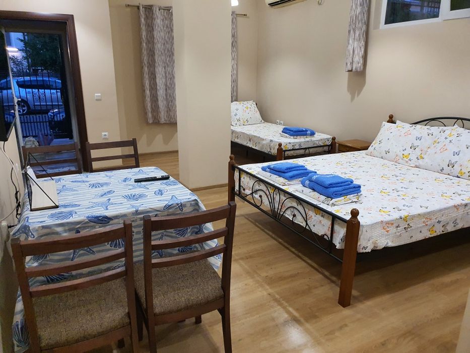 Дава се под наем Едностаен апартамент в Поморие - 60 кв.м за 71.4 € - Снимка #2