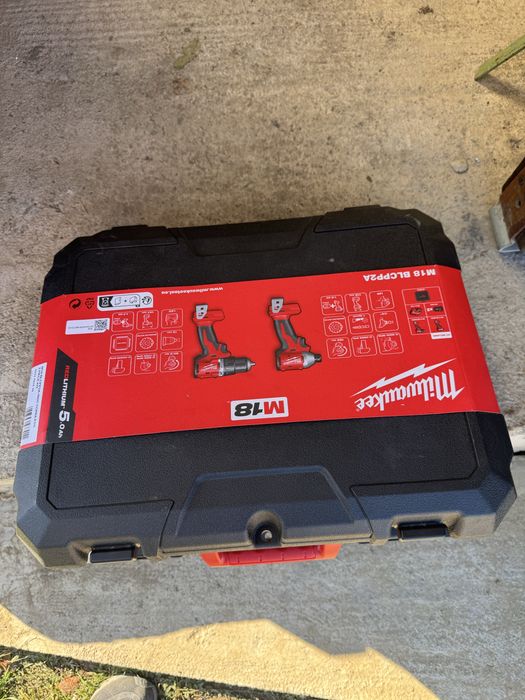 Set Milwaukee flex/impact si bormasina cu mandrina