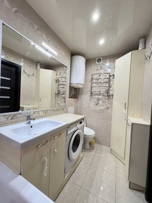 Дава се под наем Двустаен апартамент в София, Зона Б-18 - 70 кв.м за 484.5 € - Снимка #3