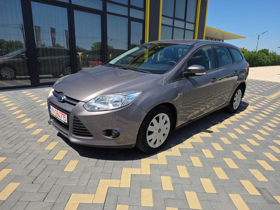 Închirieri Auto Focșani / Vrancea - Hyundai i30 COMBI AUTOMAT • Flotă Diversă