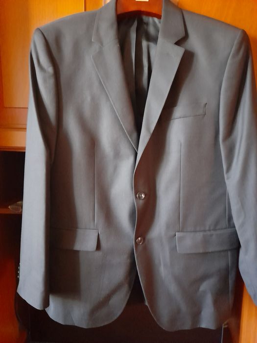 Пиджаки новые размер  52 рост6