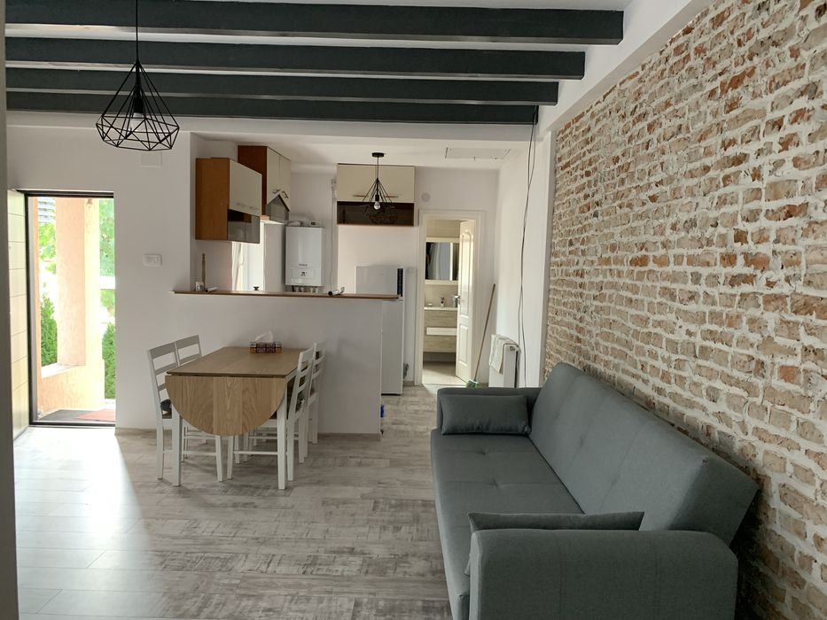Apartament  doua camere (la casa )