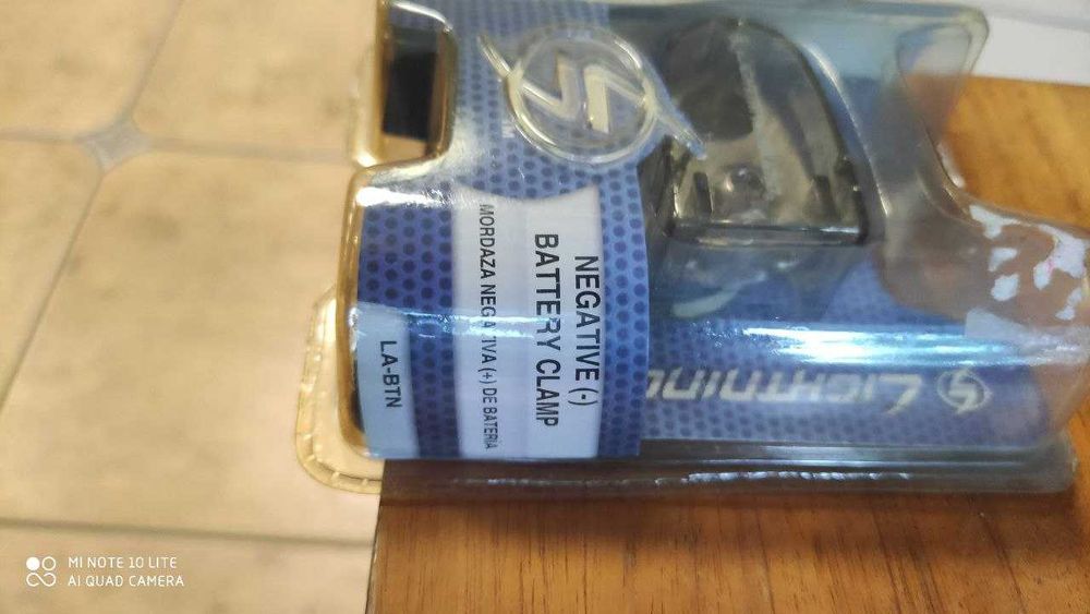 клемма для  автомобильного аккумулятора