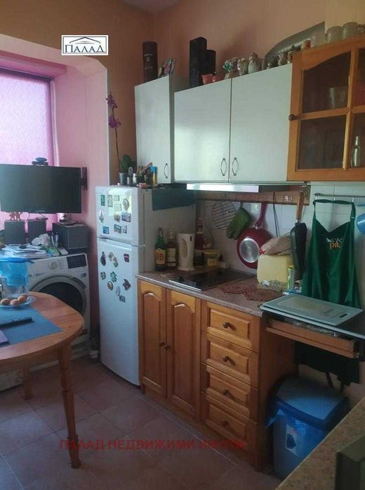Продава се Тристаен апартамент в Варна, Операта - 76 кв.м за 2106 €/кв.м - Снимка #2
