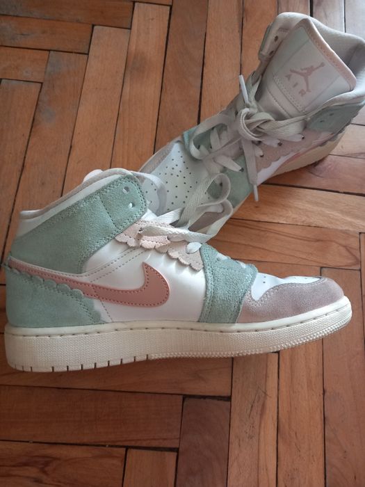 NIKE AIR JORDAN размер-37,5