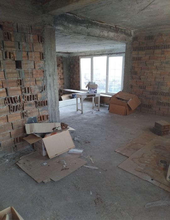 Продава етаж от къща в гр.Дупница