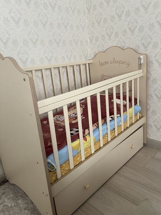 Манежка   б/у   хорошем  состоянии. Регулируется