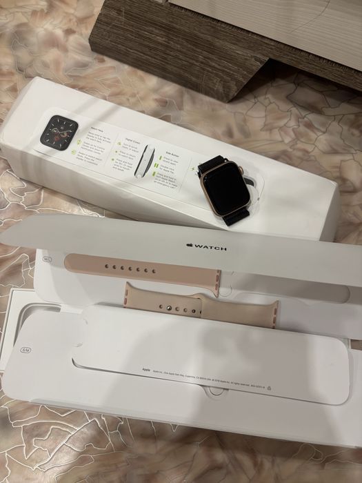 часы Apple Watch Series 5