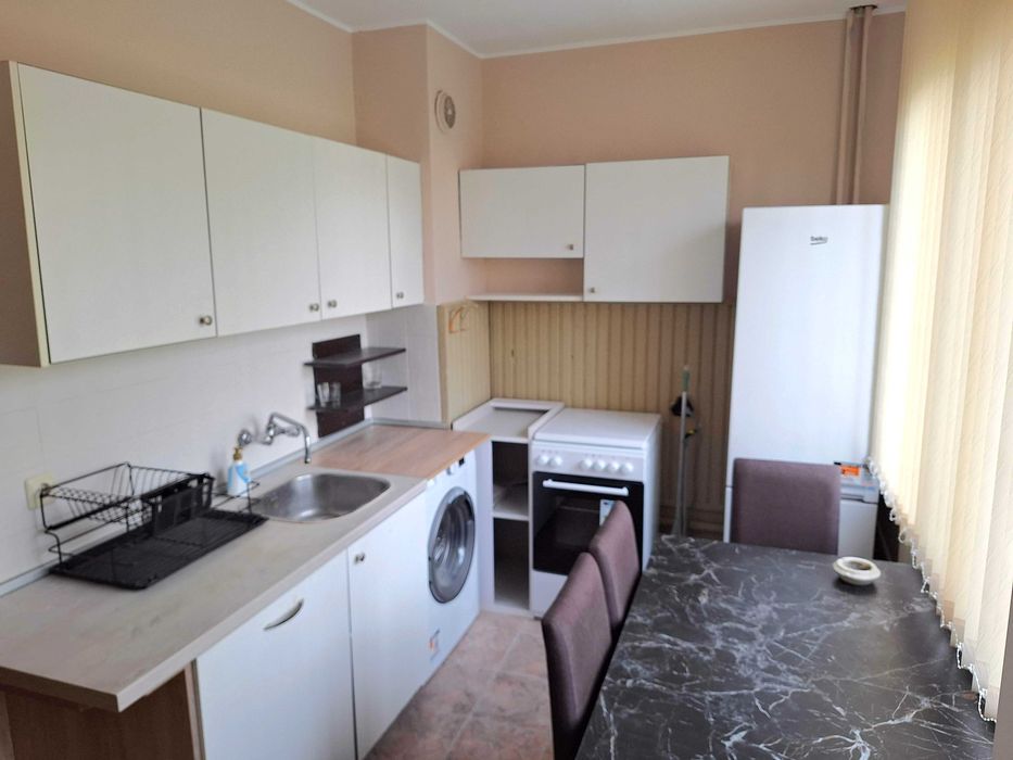 Дава се под наем Двустаен апартамент в София, Обеля 2 - 68 кв.м за 425 € - Снимка #1