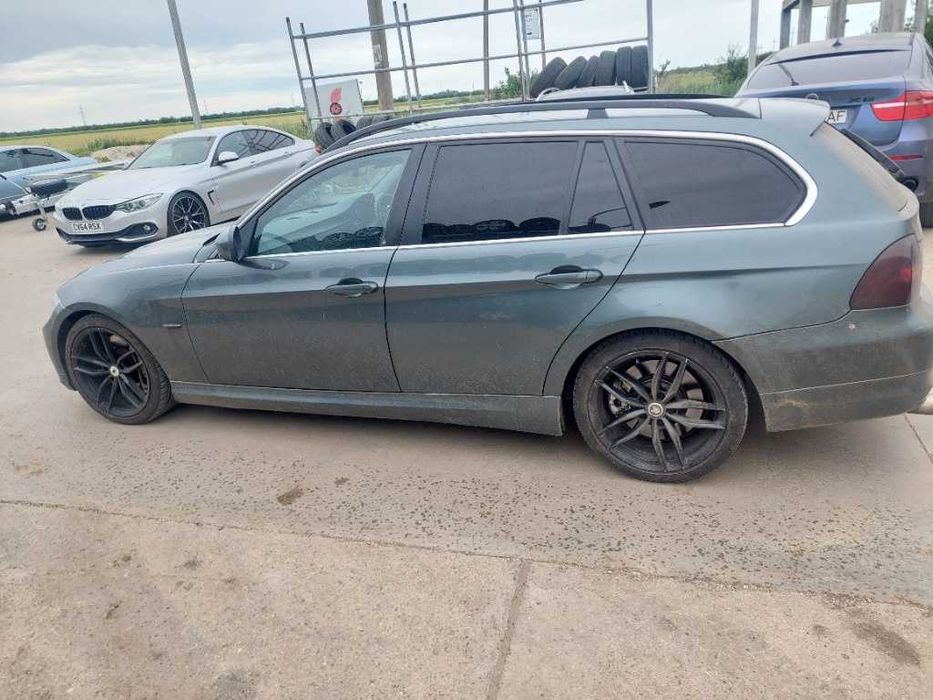 Dezmembram BMW E91 Seria 3 Touring LCI 3.0 d 245 cp An 2010