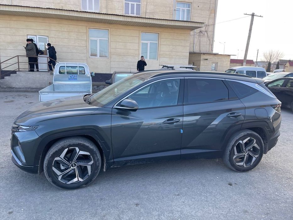 Hyundai Tucson 4x4 sotiladi