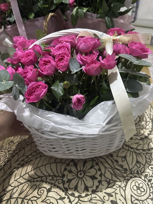 3 кустовые розы.