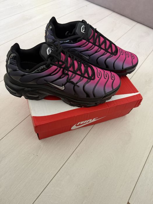 Nike tn обувки