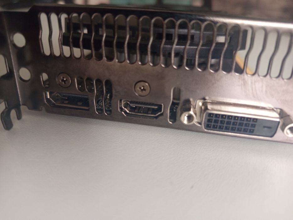 Vând piese Calculator