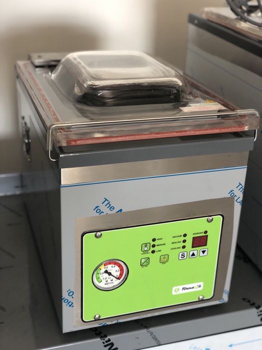 ИТАЛИЯ!Вакум машина.Чисто нова.Уникална работа! 2г. Гаранция.Немски М.