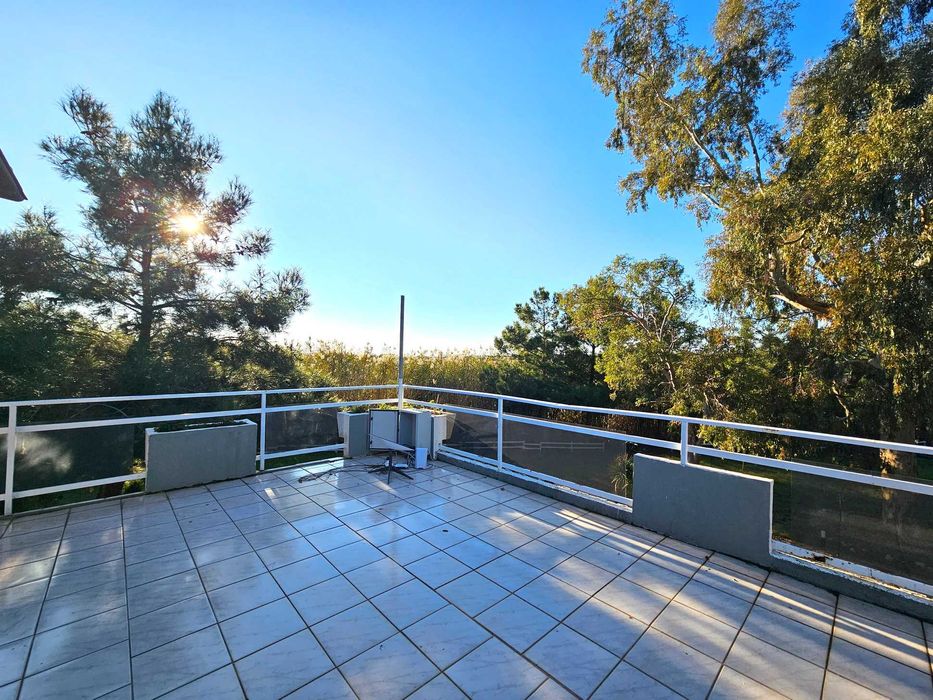 ЗА ПРОДАЖБА ХОТЕЛ 215 кв.м. на плажа RACHONIUS THASOU (код 4689)