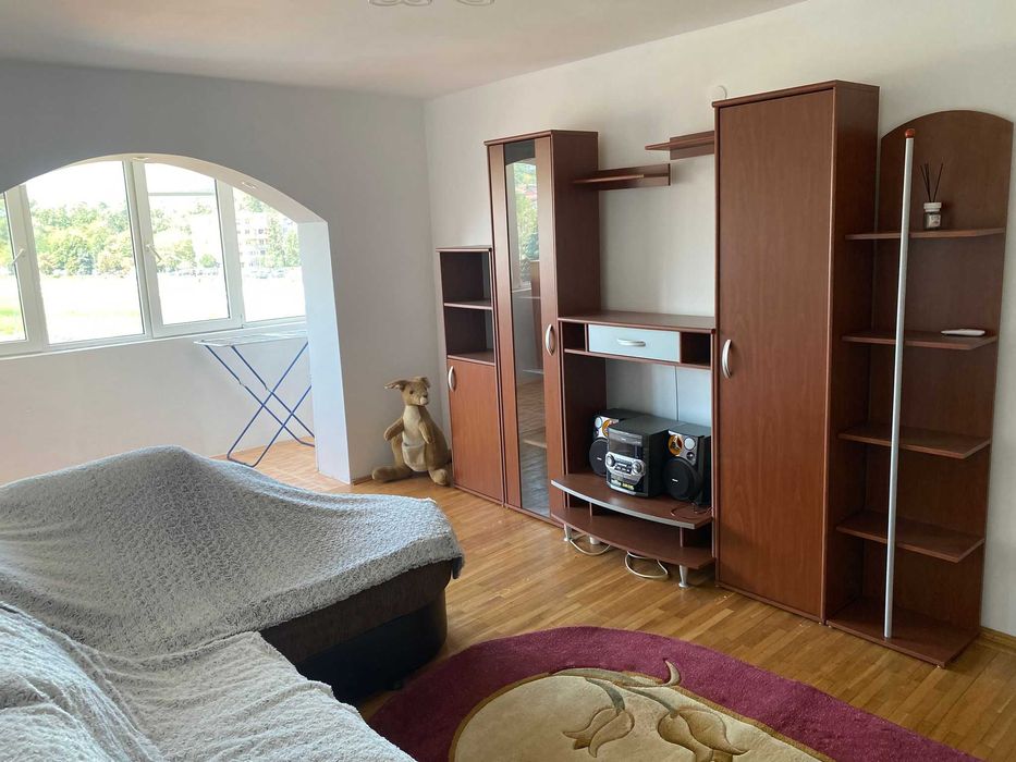 Inchiriez apartament 3 camere centru Ramnicu Valcea