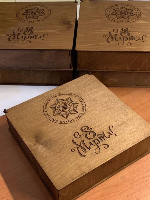 Подарочные деревянные коробки