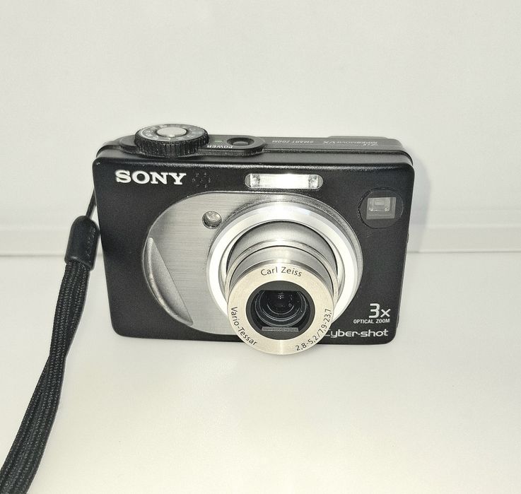 Sony Cyber-shot DSC-W12 компактен дигитален фотоапарат