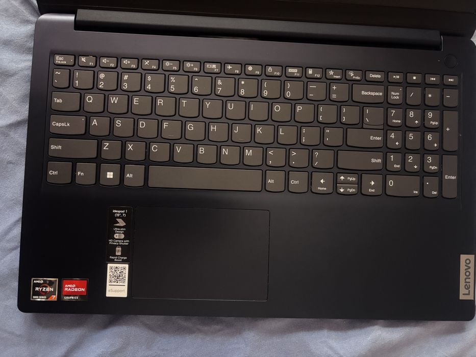 Vând/Schimb laptop