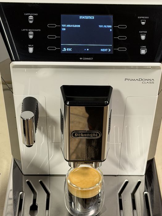 Кафемашина кафе автомат delonghi Primadonna CLASS с гаранция