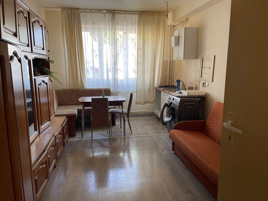 Garsoniera de inchiriat