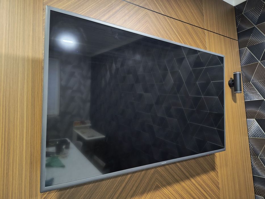 Samsung 49 дюим...