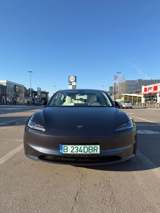 TESLA Model 3 2025 — imagine 2