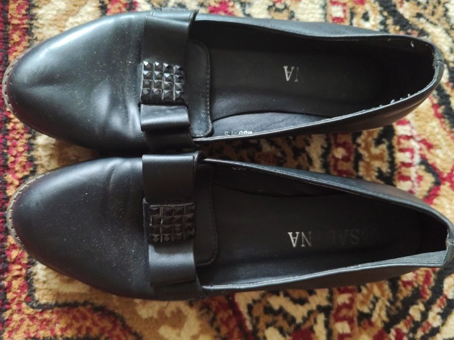 Три разных пары туфлей