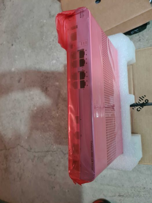 Switch Cisco 8 Porturi WS-C2960CX-8PC-L Catalyst Administrabil