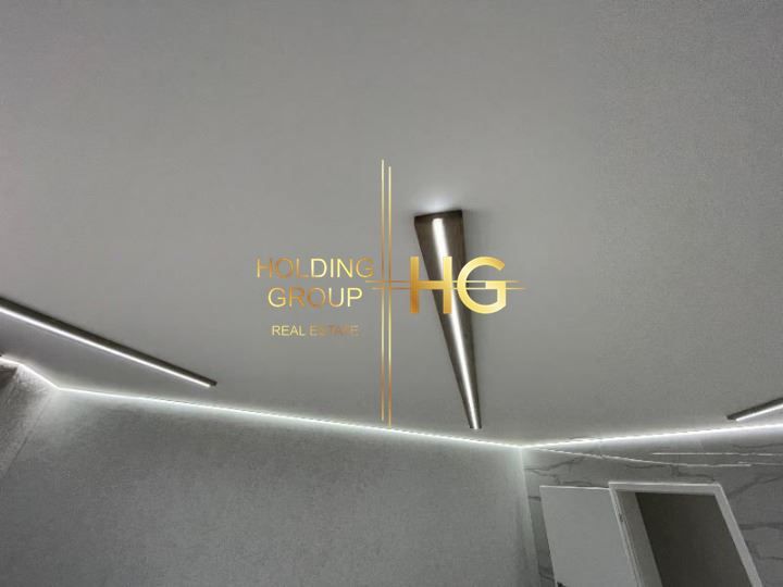 Продава се Тристаен апартамент в Варна, Бриз - 130 кв.м за 2924 €/кв.м - Снимка #1