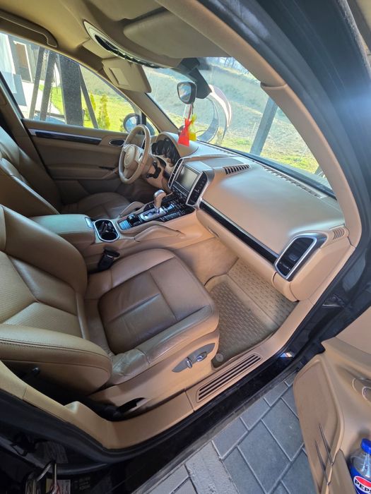 Porsche Cayenne 3.0 245 Cp an 2012!
