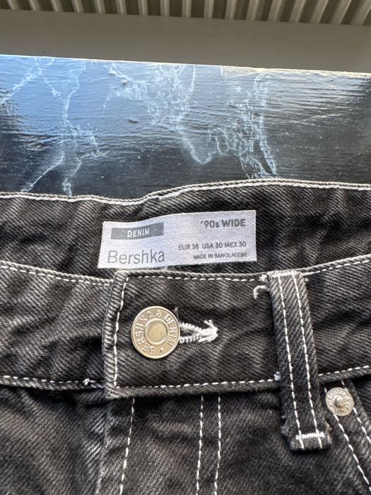 Vand blugi negri barbati