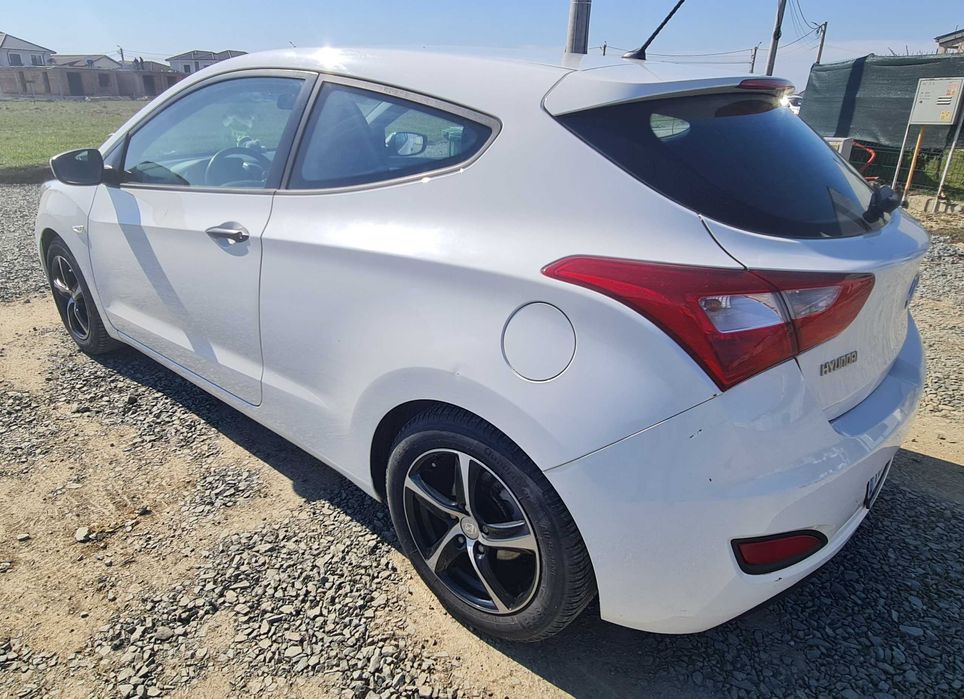 Hyndai i30 Coupe 1.4i 101 CP 2013