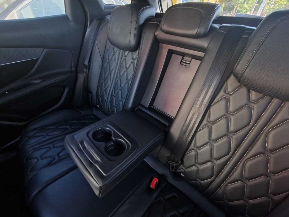 Peugeot 3008 1,6 THP 165 CP 2018 Automat/GT-line/I-Cockpit3D/Led/Piele/Navigatie/Touchscreen/Bluetooth/Panoramic/Carlig remorcare/Jante 18/